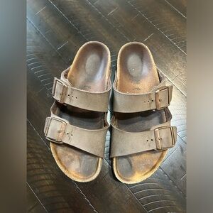 Girls Birkenstocks Size 34
